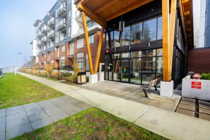 208 3528 146a Street, Surrey, BC, Surrey — Apartment/Condo for sale