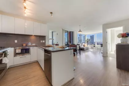2109 6658 Dow Avenue, Burnaby, BC, Burnaby — Apartment/Condo for sale