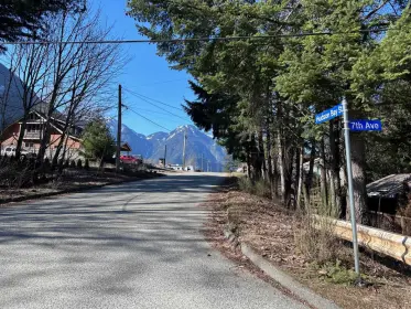 696 Hudson Bay Street, Hope, BC, Hope — Land for sale