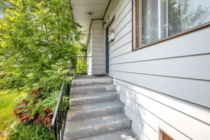 45333 Westview Avenue, Chilliwack, BC, Chilliwack — Single Family Residence for sale
