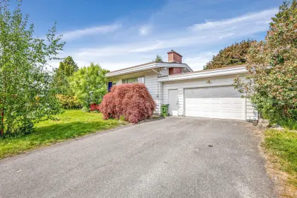 45333 Westview Avenue, Chilliwack, BC, Chilliwack — Single Family Residence for sale