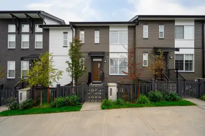 21 20246 81 Avenue, Langley, BC, Langley — Townhouse for sale