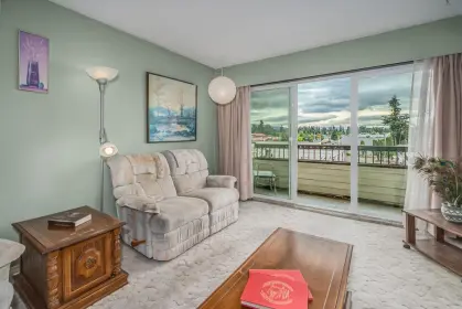 304 2211 Clearbrook Road, Abbotsford, BC, Abbotsford — Apartment/Condo for sale