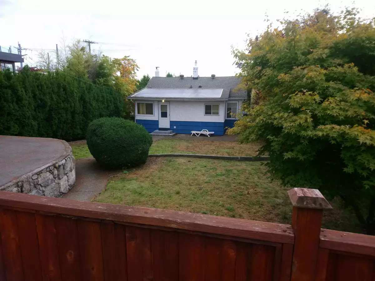 Living Room Photo of 442 E 4th Street, North Vancouver, BC