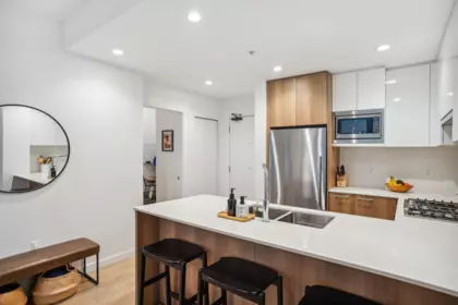 G04 715 W 15th Street, North Vancouver, BC, North vancouver — Apartment/Condo for sale