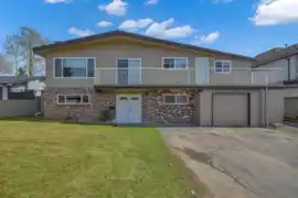 9488 127a Street, Surrey, BC