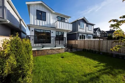 340 E 17th Street, North Vancouver, BC, North Vancouver — Half Duplex for sale