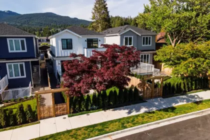 340 E 17th Street, North Vancouver, BC, North Vancouver — Half Duplex for sale