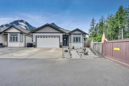 1 20118 Beacon Road, Hope, BC, Hope — Single Family Residence for sale