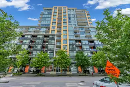 1106 8688 Hazelbridge Way, Richmond, BC, Richmond — Apartment/Condo for sale