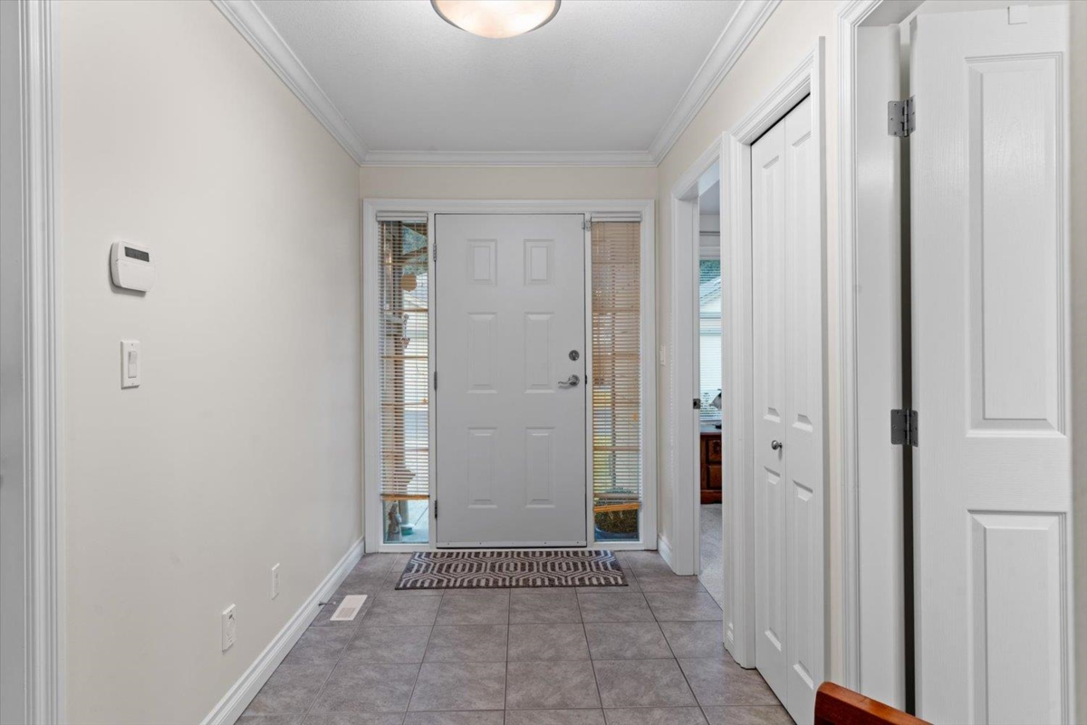 Living Room Photo of 83 46000 Thomas Road, Chilliwack, BC