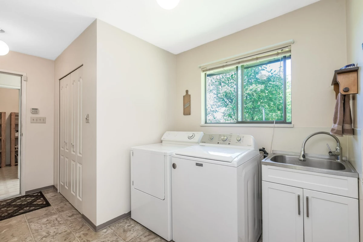 Aerial View of 333 224 Street, Langley, BC