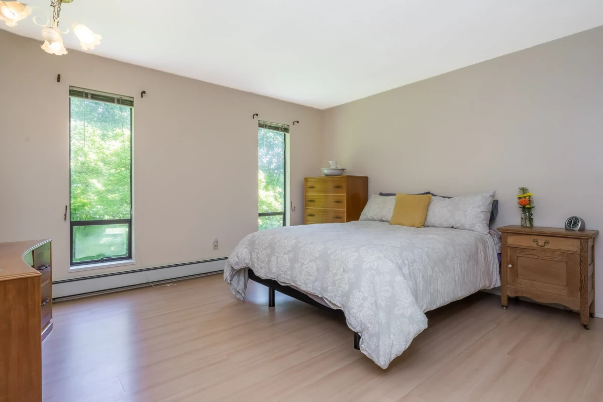 Backyard Photo of 333 224 Street, Langley, BC