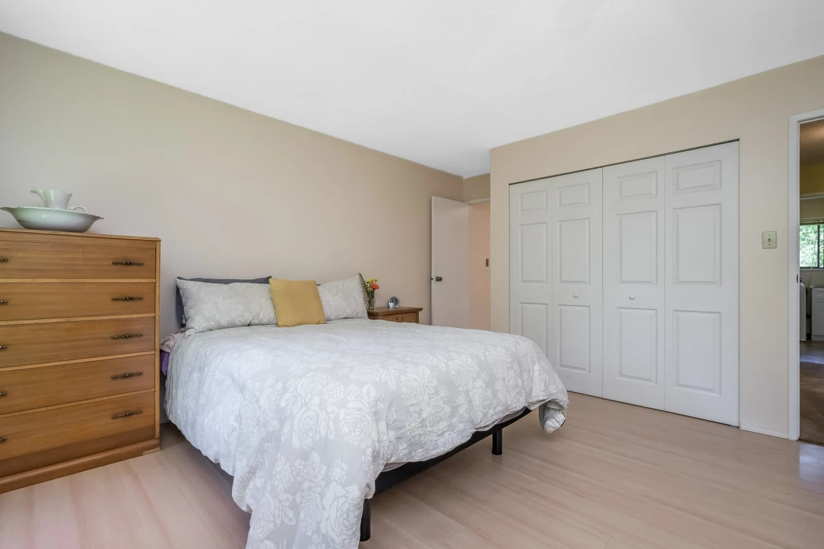 Front Yard Photo of 333 224 Street, Langley, BC