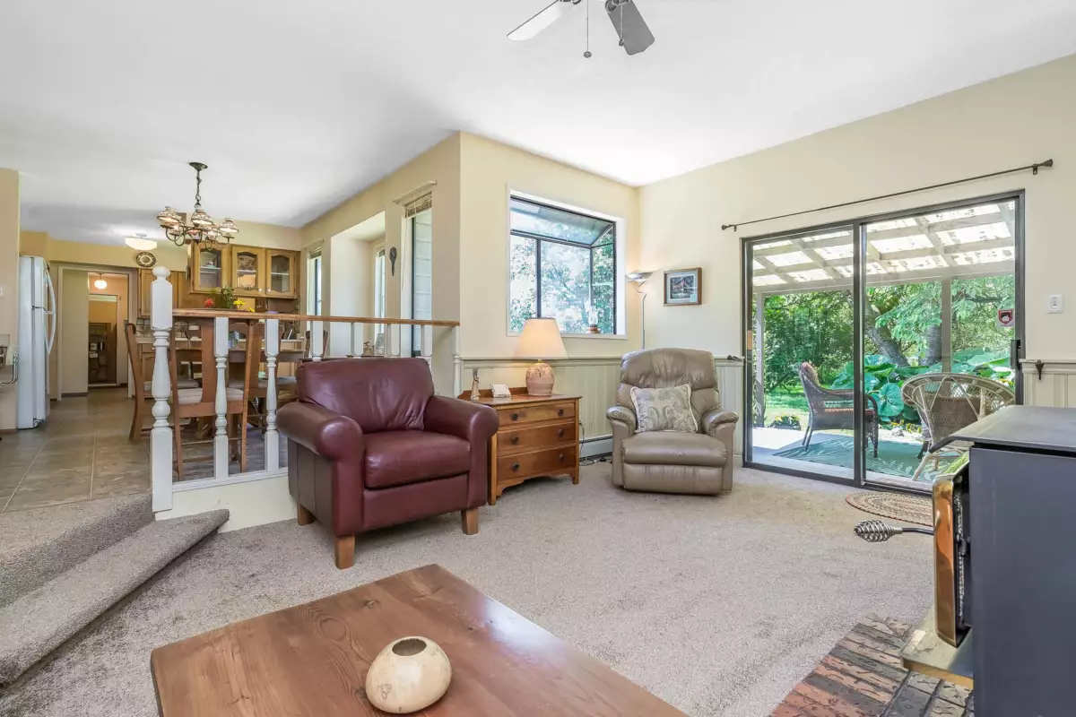 Hallway Photo of 333 224 Street, Langley, BC