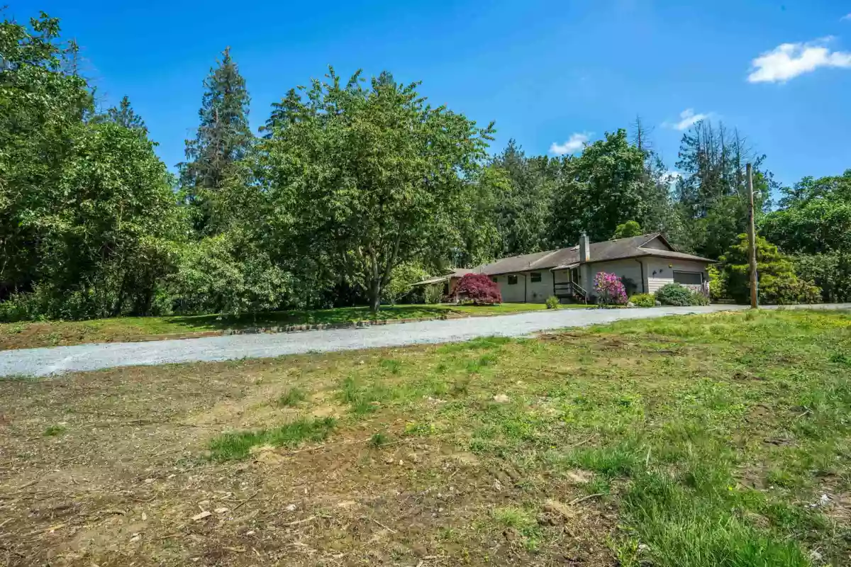 Primary Bathroom Photo of 333 224 Street, Langley, BC