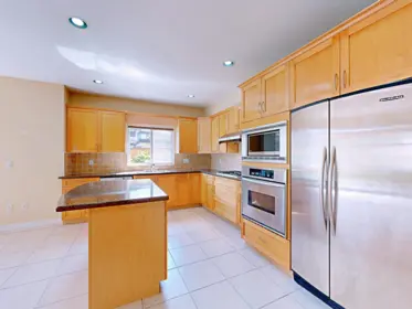 6685 Halifax Street, Burnaby, BC, Burnaby — Half Duplex for sale