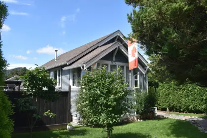 6872 Lougheed Highway, Agassiz, BC, Agassiz — Single Family Residence for sale