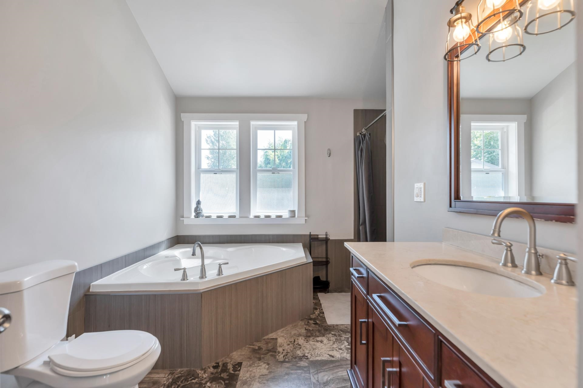 Breakfast Nook Photo of 3850 Boundary Road, Yarrow, BC