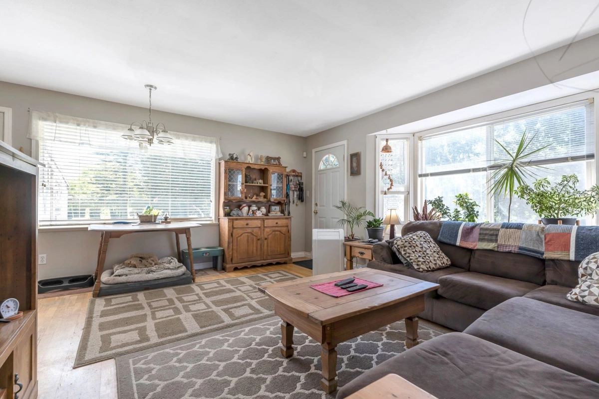 Hallway Photo of 3850 Boundary Road, Yarrow, BC
