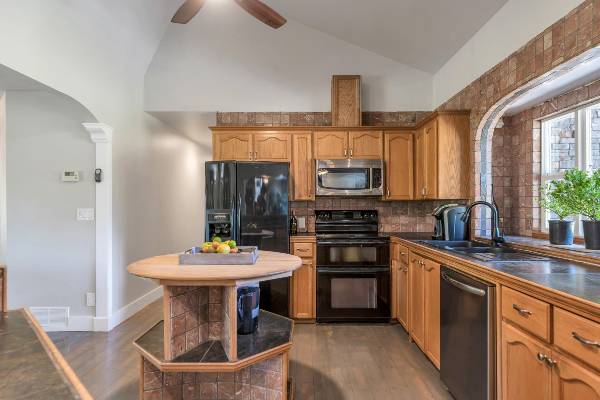 Living Room Photo of 3850 Boundary Road, Yarrow, BC