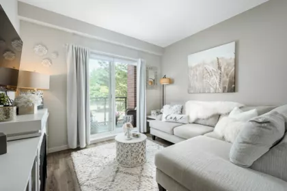 215 11950 Harris Road, Pitt Meadows, BC, Pitt Meadows — Apartment/Condo for sale