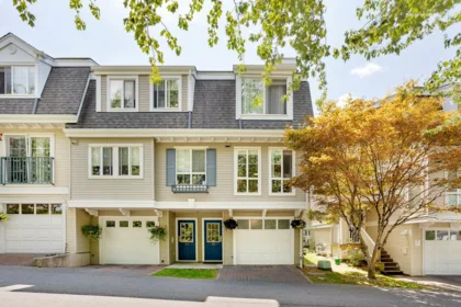52 8890 Walnut Grove Drive, Langley, BC, Langley — Townhouse for sale