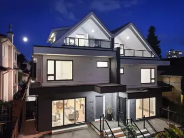 2 1632 E 21st Avenue, Vancouver, BC, Vancouver — Half Duplex for sale