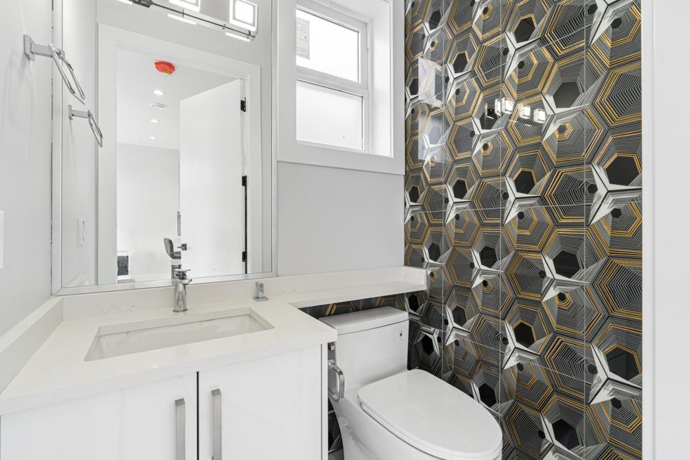 Hallway Photo of 6751 Knight Street, Vancouver, BC