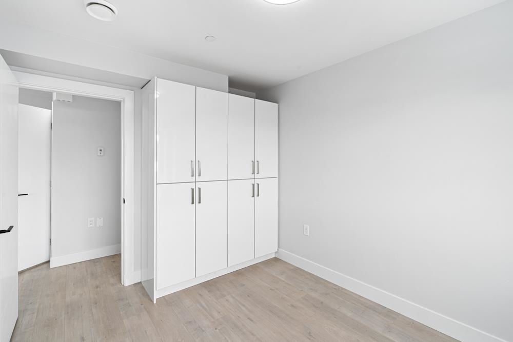 Powder Room Photo of 6751 Knight Street, Vancouver, BC