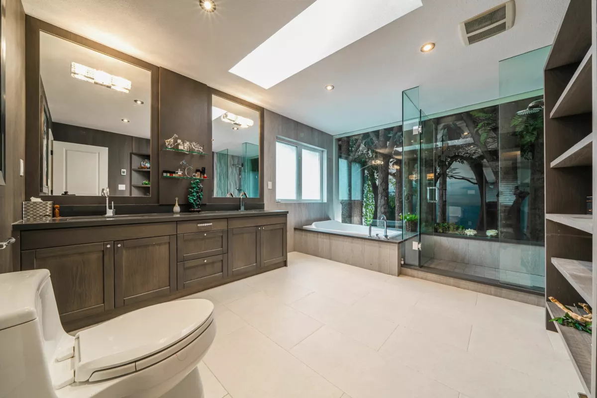 Entry Foyer Photo of 6336 Wiltshire Street, Vancouver, BC