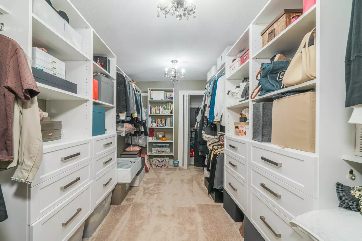 Hallway Photo of 6336 Wiltshire Street, Vancouver, BC