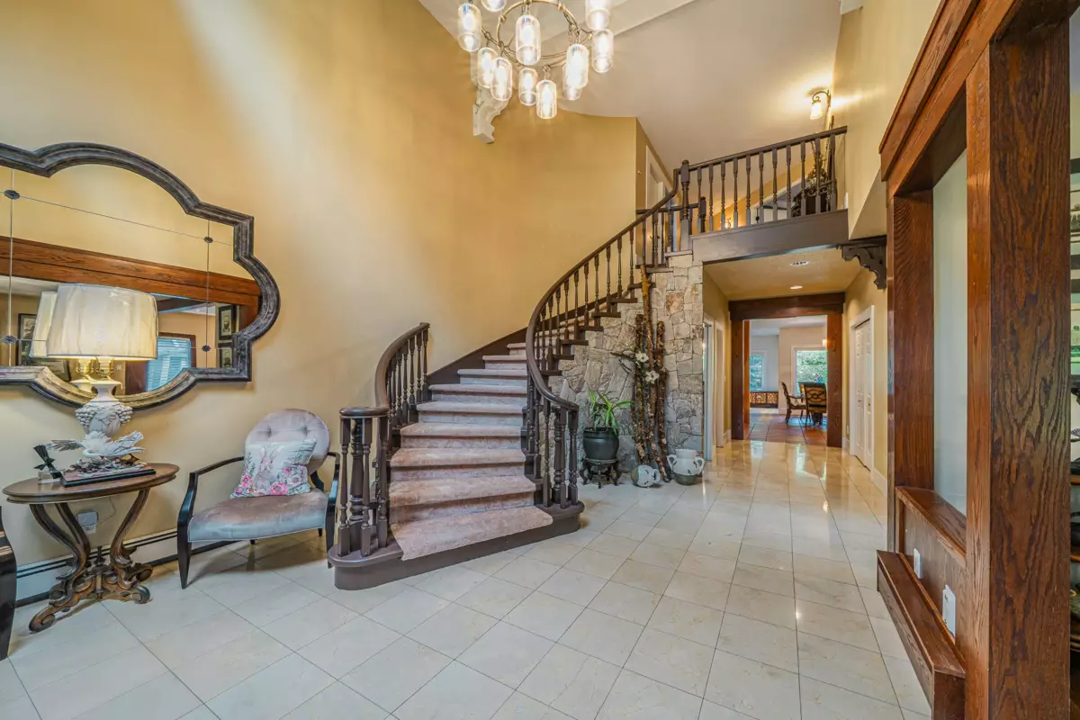 Kitchen Island Photo of 6336 Wiltshire Street, Vancouver, BC