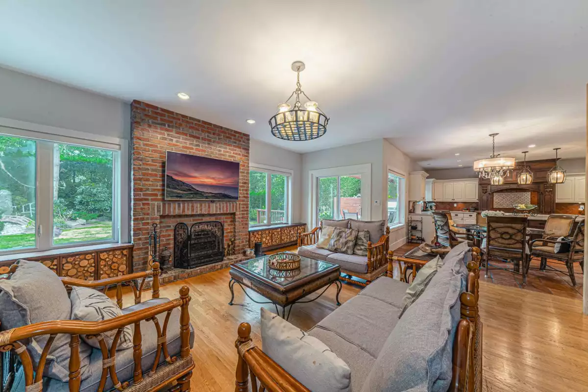 Powder Room Photo of 6336 Wiltshire Street, Vancouver, BC