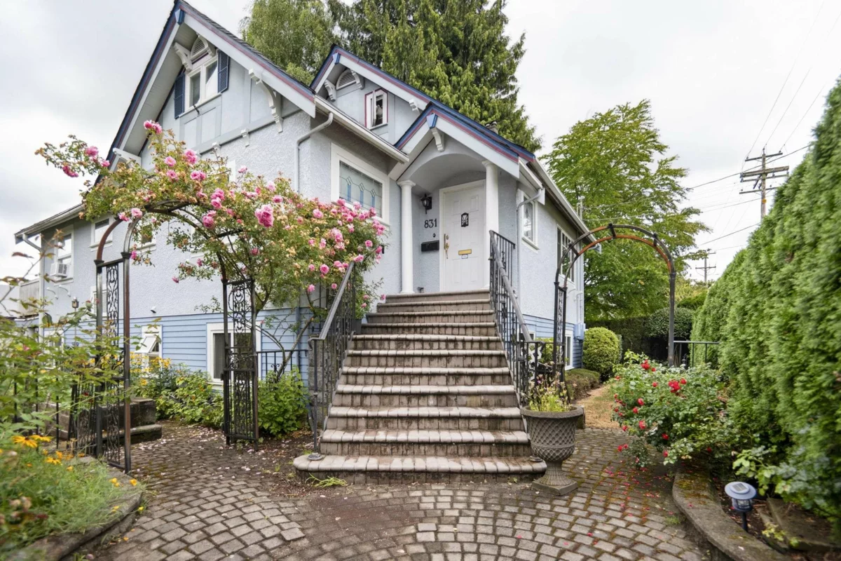 Exterior Front Photo of 831 Second Street, New Westminster, BC