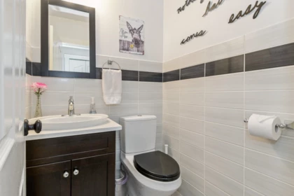Powder Room Photo of 2739 Sheffield Way, Abbotsford, BC