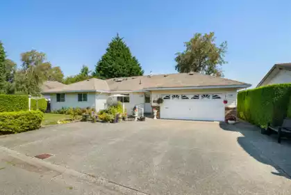 1163 King George Boulevard, Surrey, BC, Surrey — Single Family Residence for sale