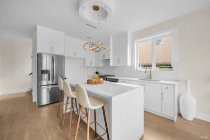 2 2512 E 22 Avenue, Vancouver, BC, Vancouver — Half Duplex for sale