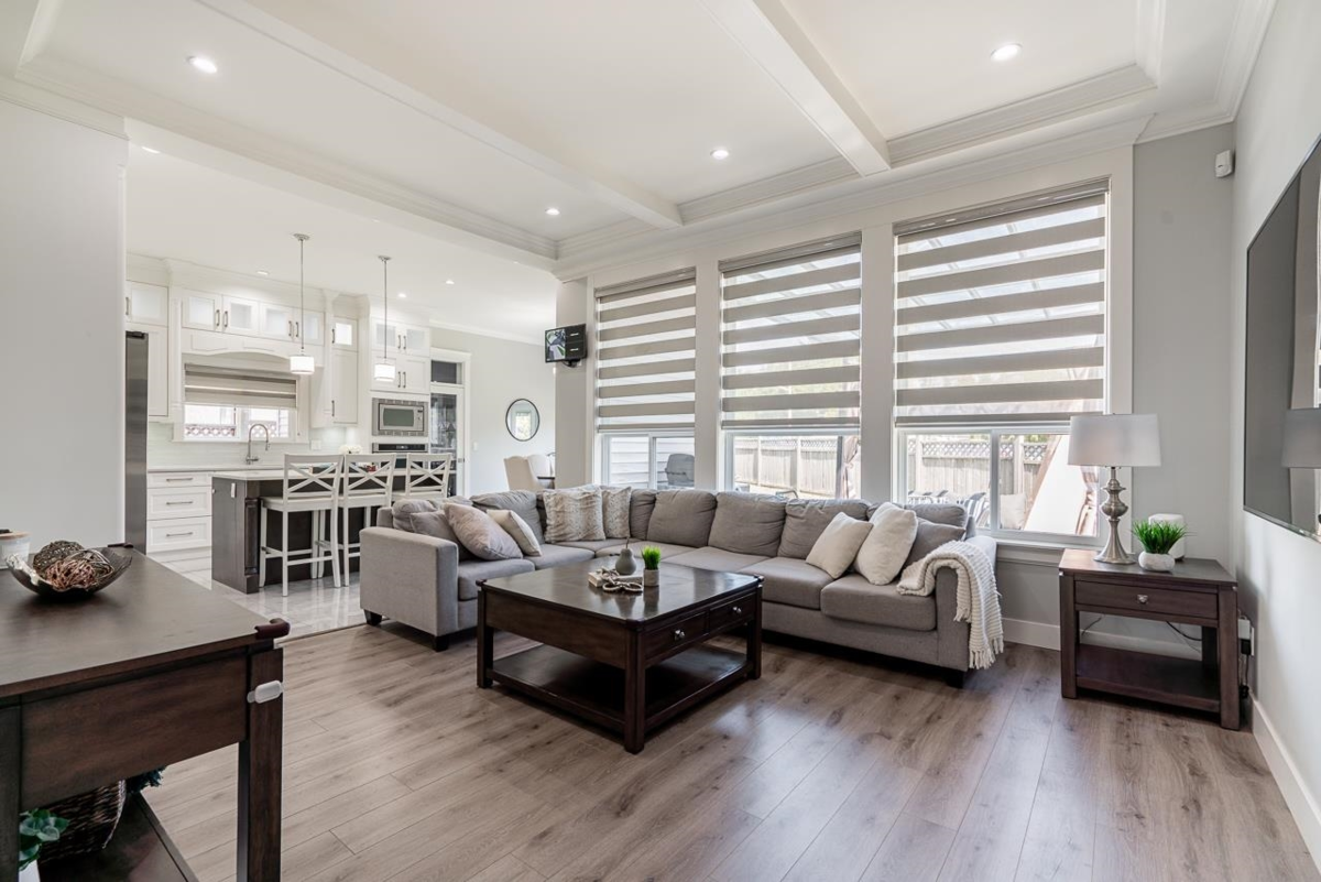 Dining Area Photo of 19381 62 Avenue, Surrey, BC