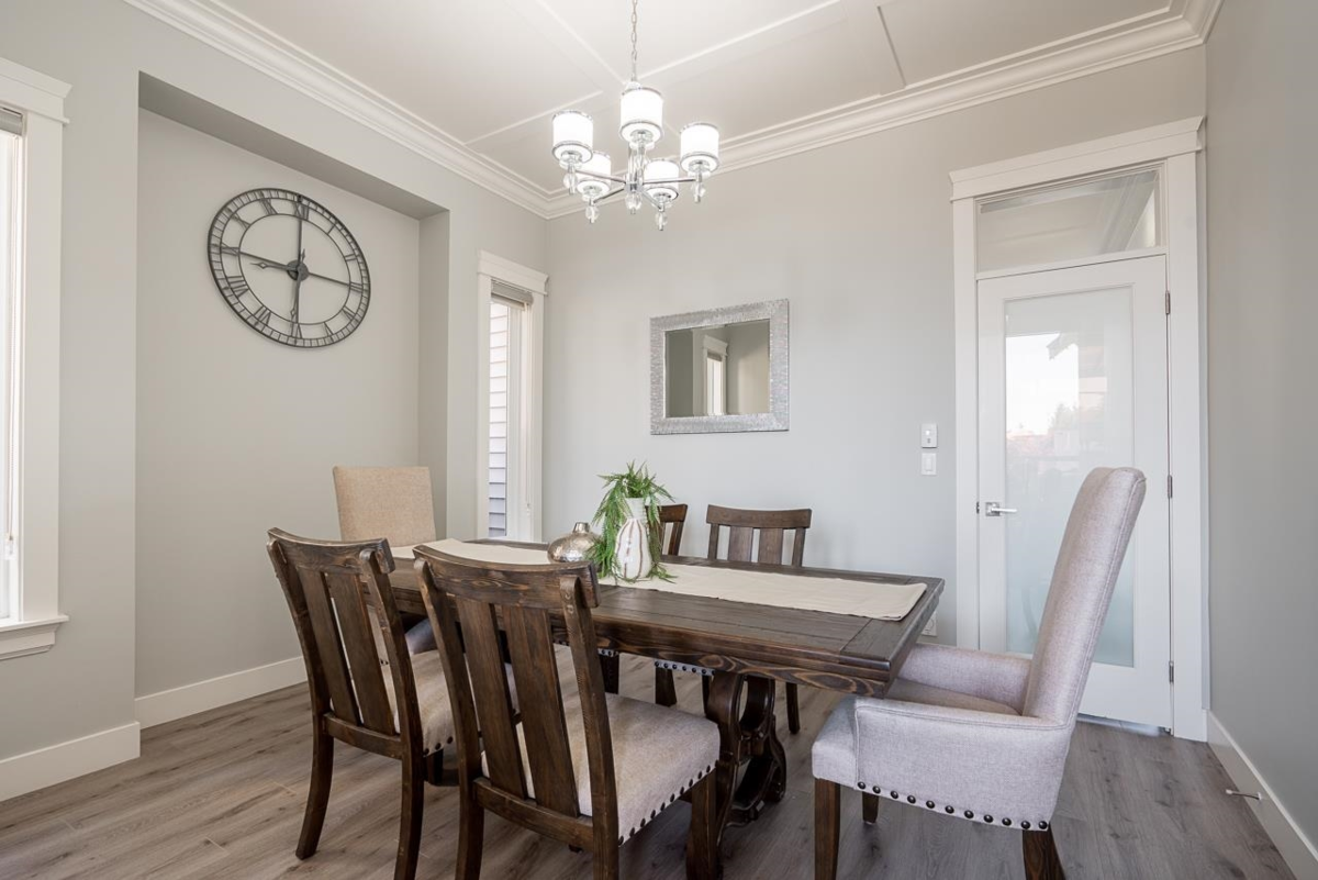 Family Room Photo of 19381 62 Avenue, Surrey, BC