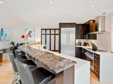 6252 Palmer Drive, Whistler, BC, Whistler — Single Family Residence for sale