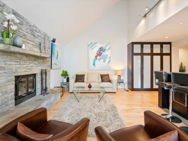 6252 Palmer Drive, Whistler, BC, Whistler — Single Family Residence for sale
