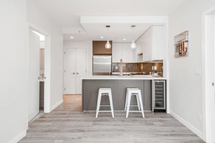 205 711 Breslay Street, Coquitlam, BC, Coquitlam — Apartment/Condo for sale