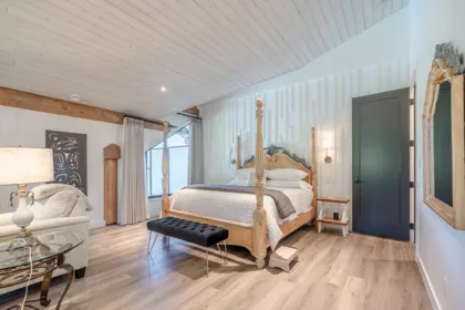 Hot Tub / Spa Photo of 6316 Crowston Road, Sechelt, BC