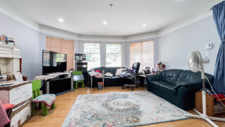 Kitchen Photo of 1860 SE Marine Drive, Vancouver, BC