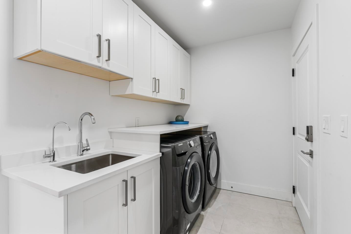 Garage Interior Photo of 36689 Dianne Brook Avenue, Abbotsford, BC