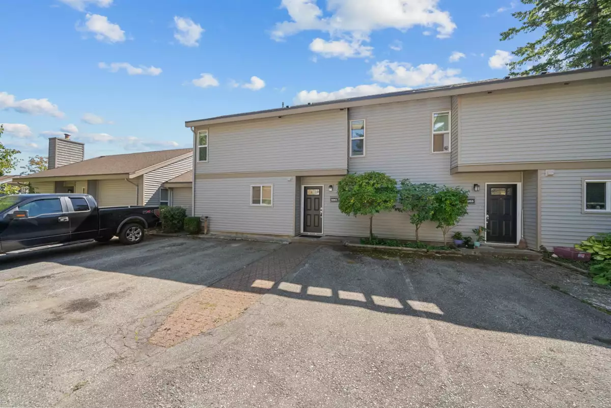 Backyard Photo of 6061 E Greenside Drive, Surrey, BC