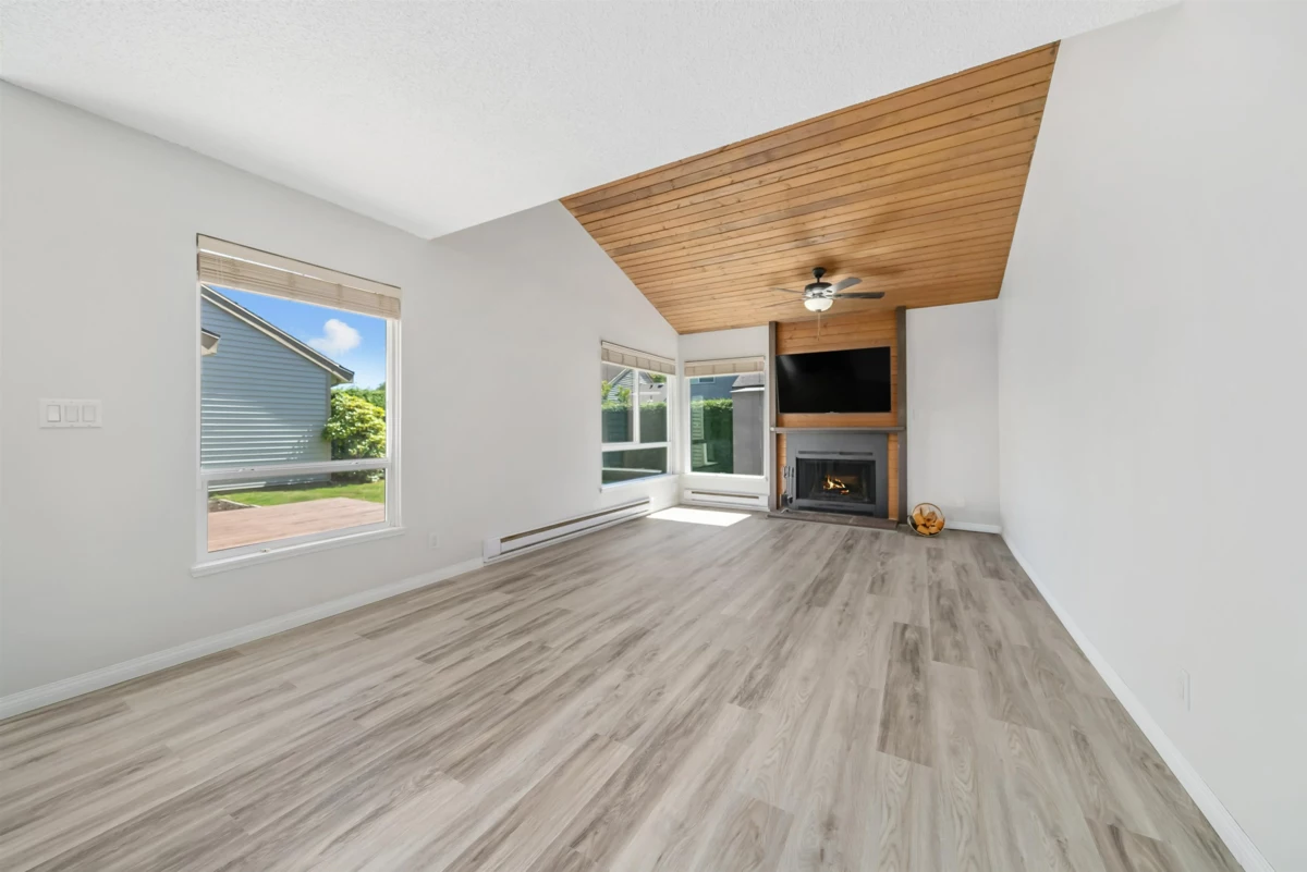 Family Room Photo of 6061 E Greenside Drive, Surrey, BC