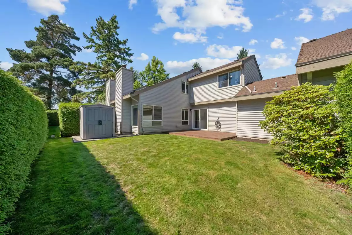 Garage Interior Photo of 6061 E Greenside Drive, Surrey, BC