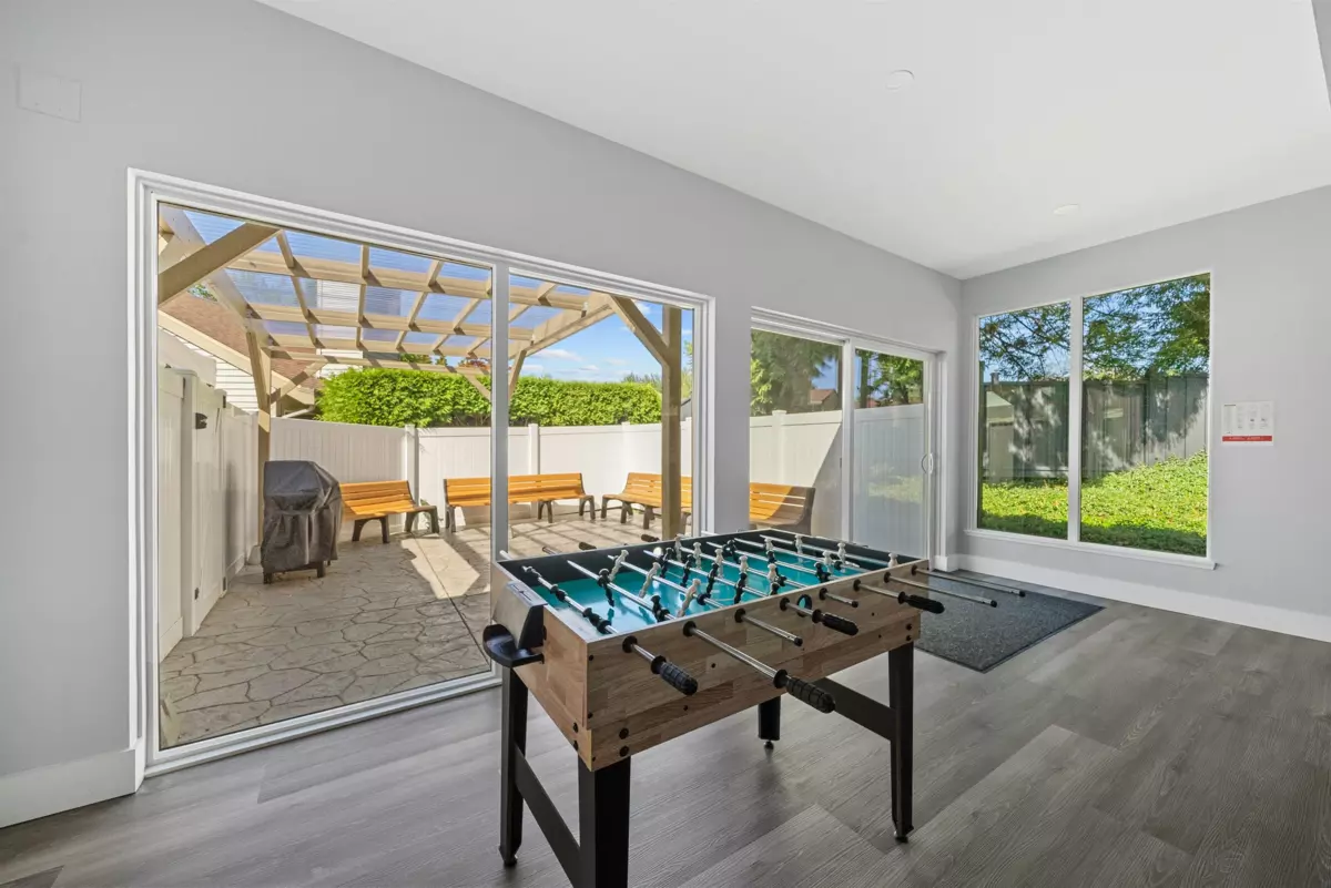 Outdoor Kitchen Photo of 6061 E Greenside Drive, Surrey, BC